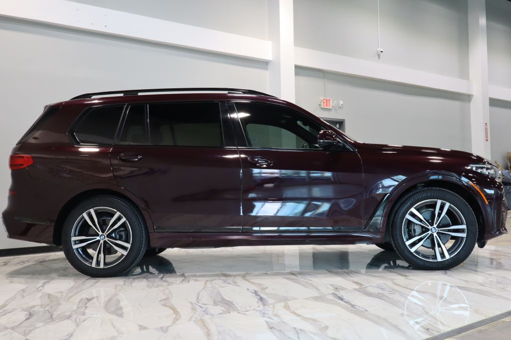 Photo 4 of this BMW X7