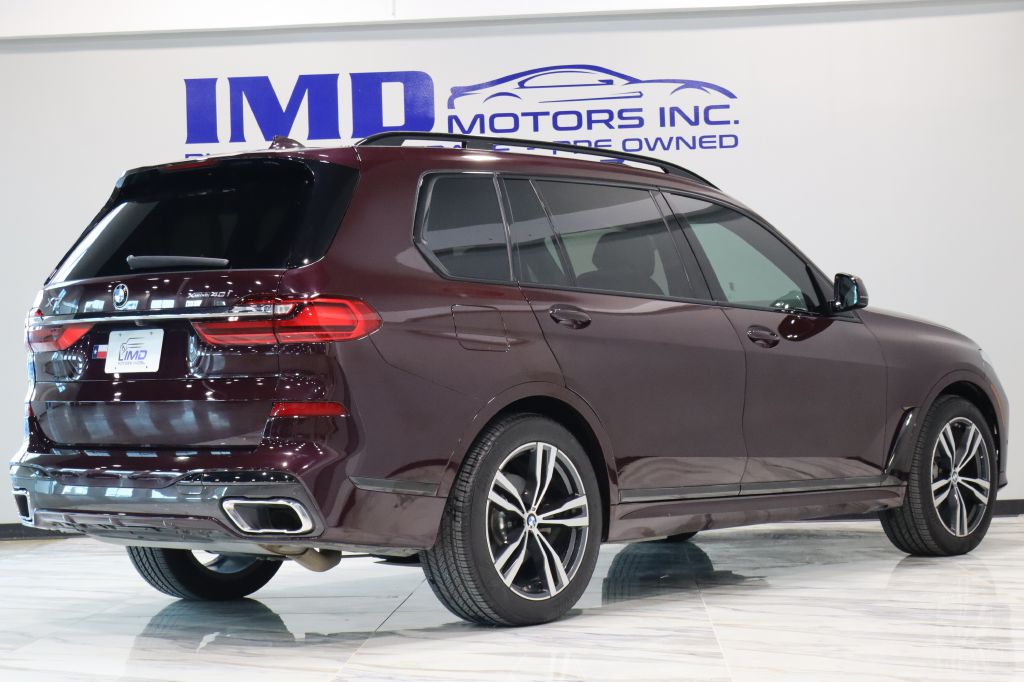 Photo 5 of this BMW X7
