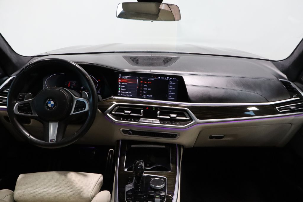Photo 13 of this BMW X7