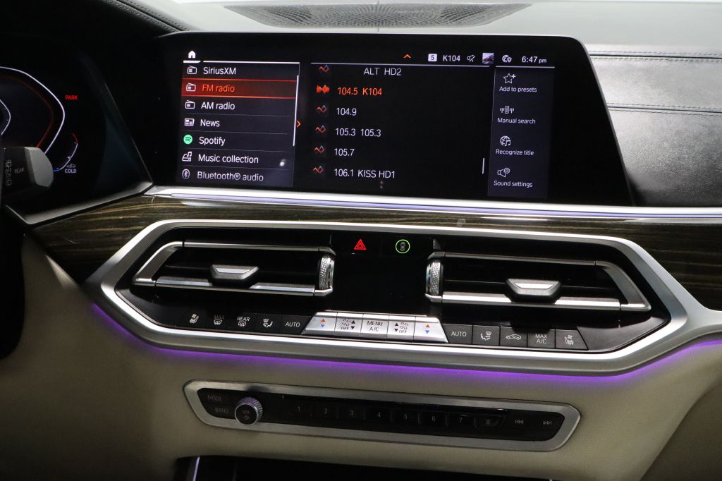 Photo 15 of this BMW X7