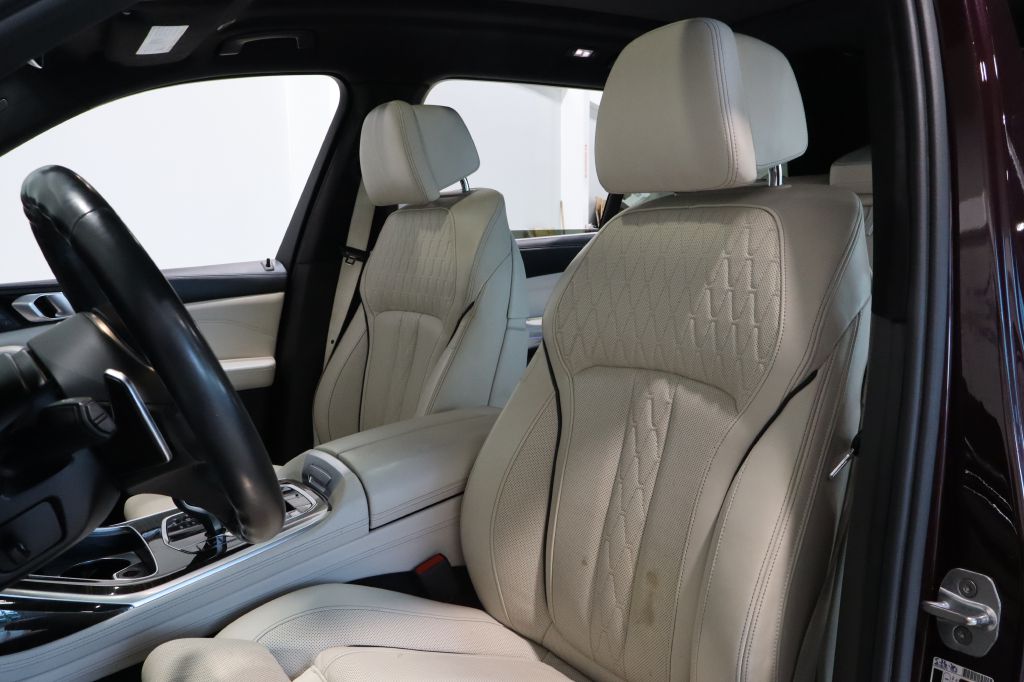 Photo 18 of this BMW X7