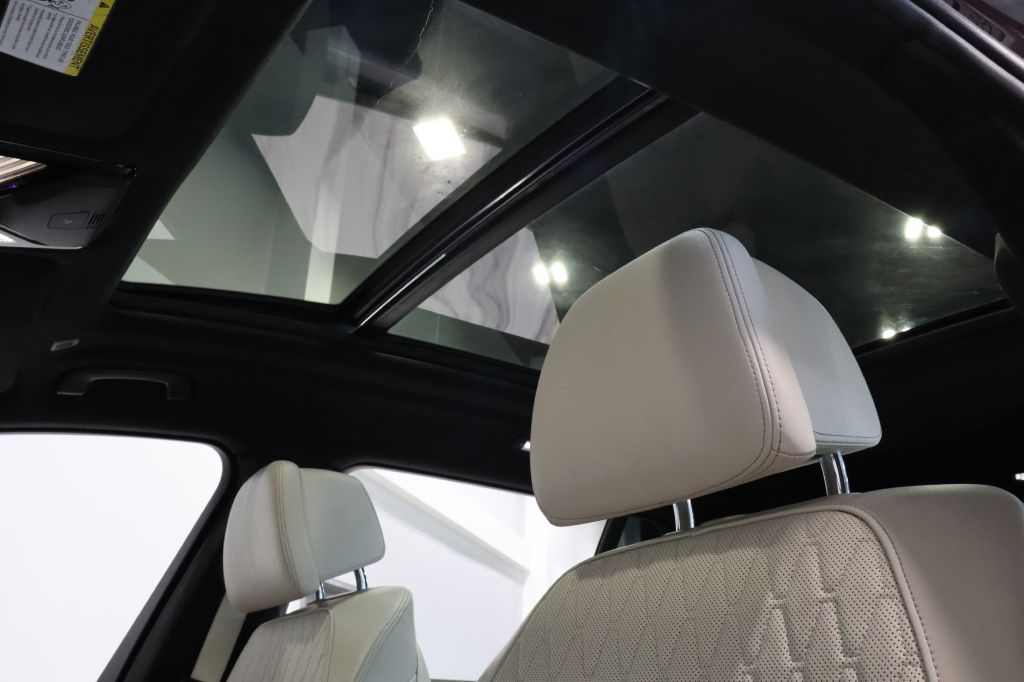 Photo 19 of this BMW X7