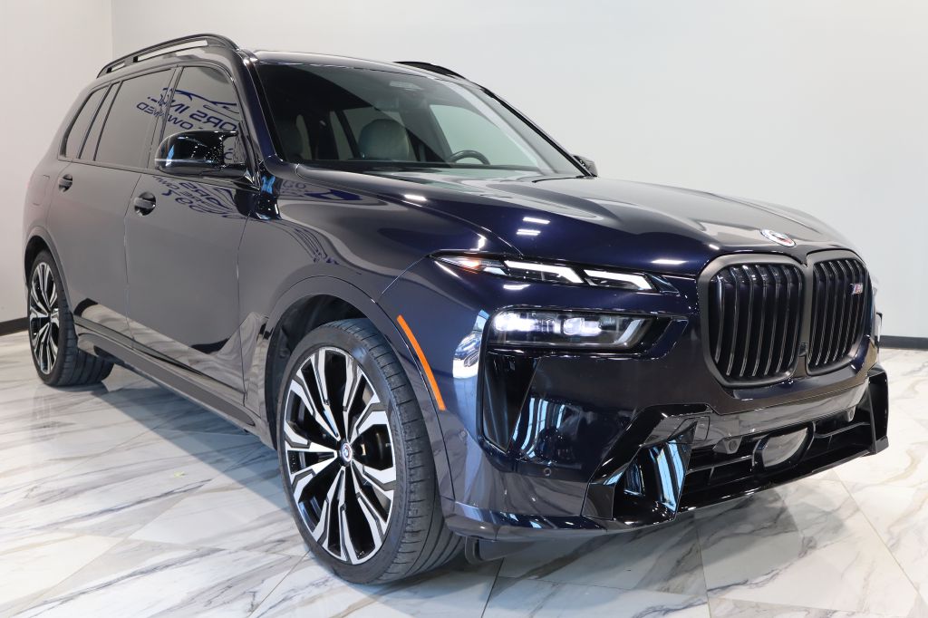 Photo 4 of this BMW X7
