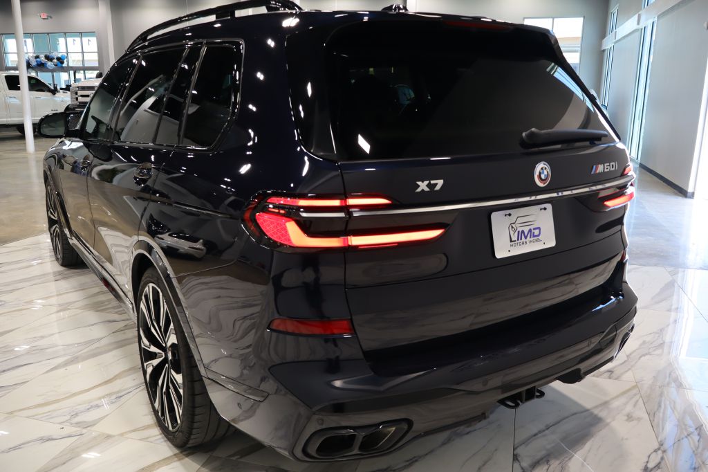 Photo 8 of this BMW X7