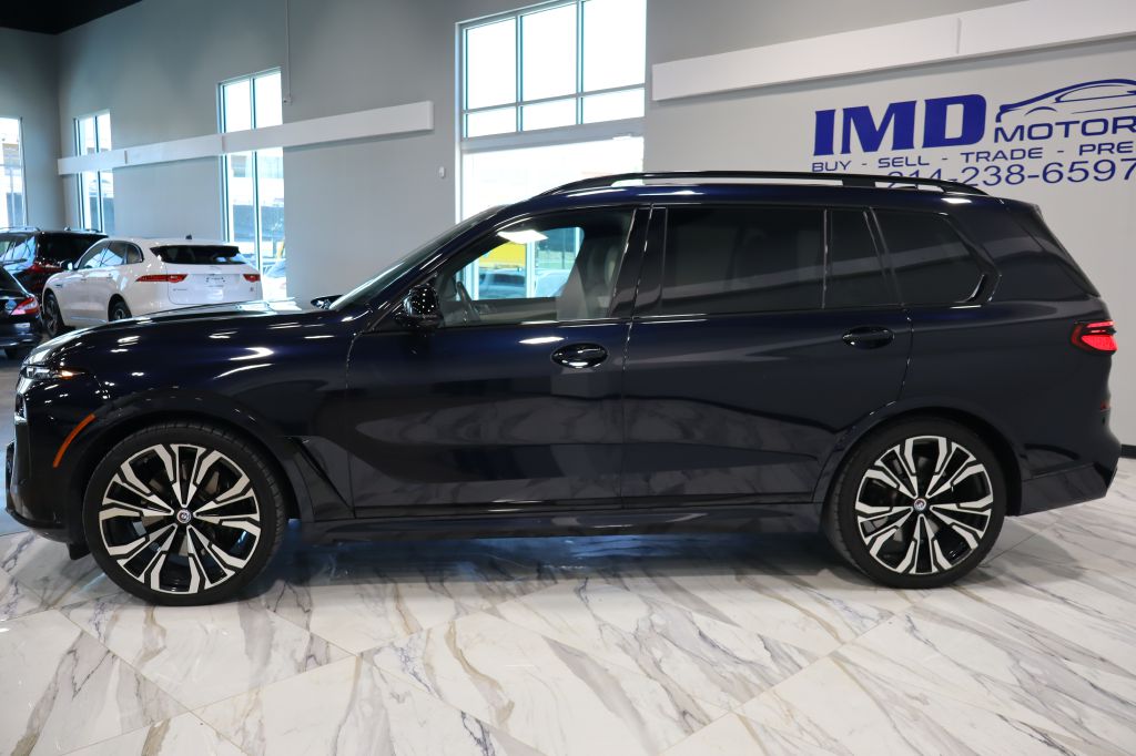 Photo 9 of this BMW X7