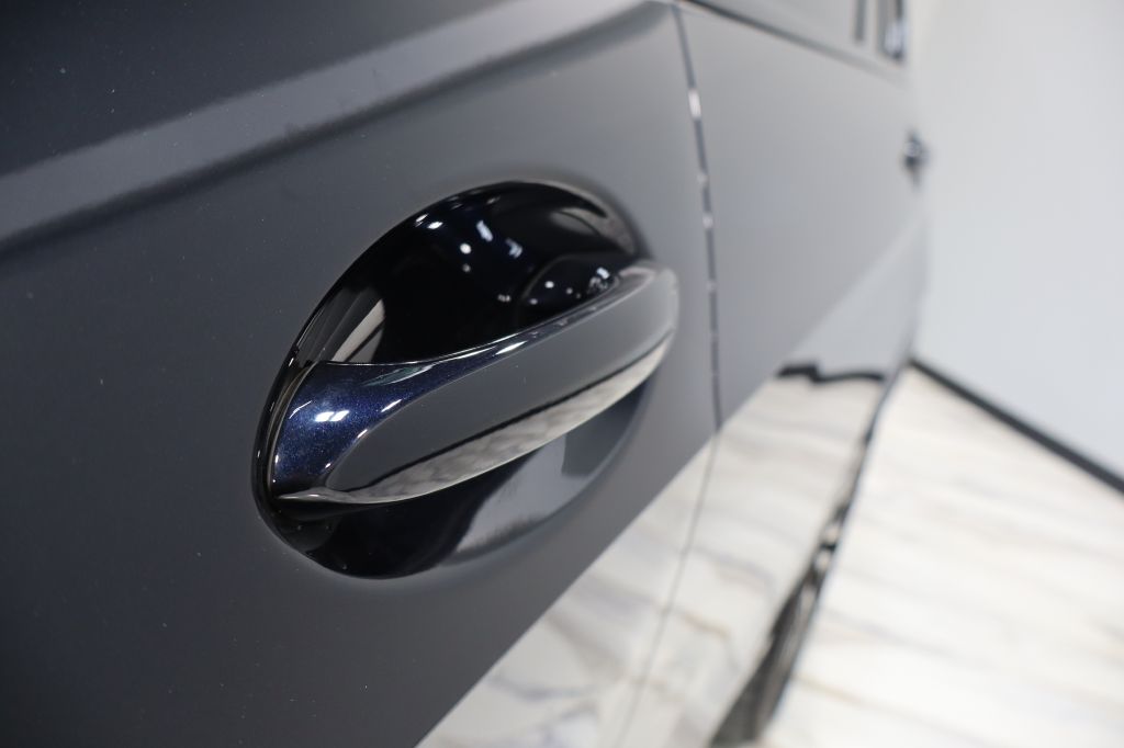 Photo 11 of this BMW X7