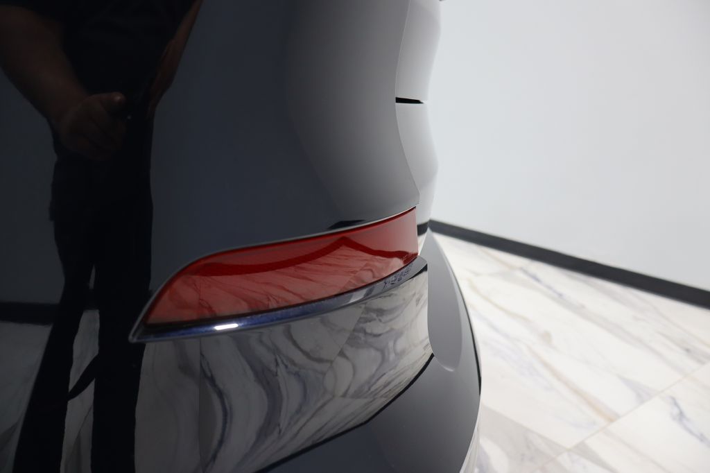 Photo 19 of this BMW X7