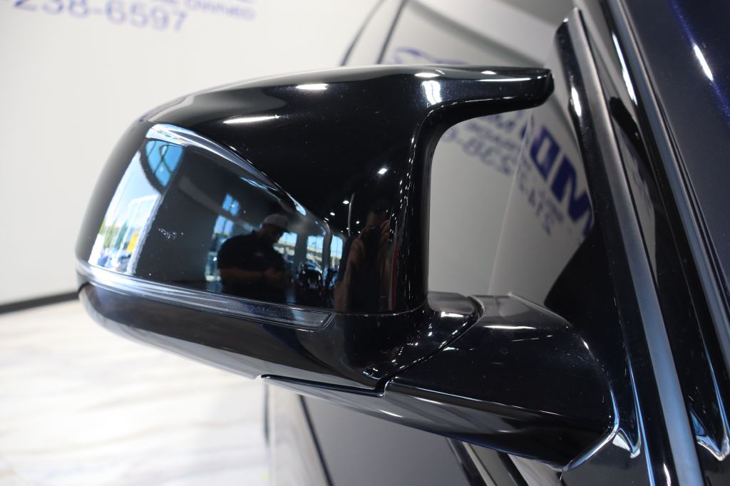 Photo 30 of this BMW X7