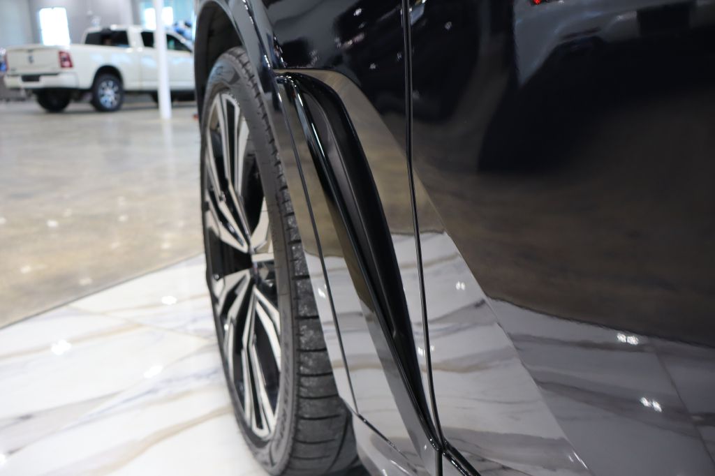 Photo 42 of this BMW X7