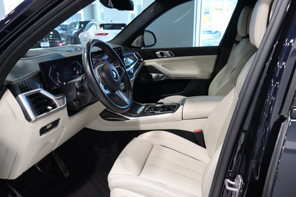 Photo 49 of this BMW X7