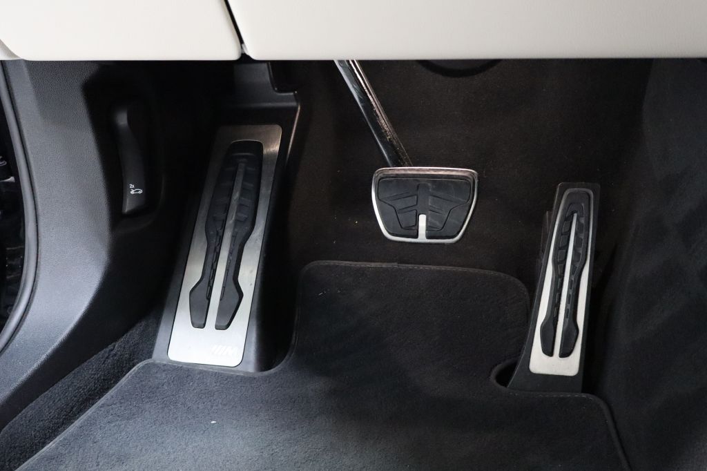 Photo 79 of this BMW X7