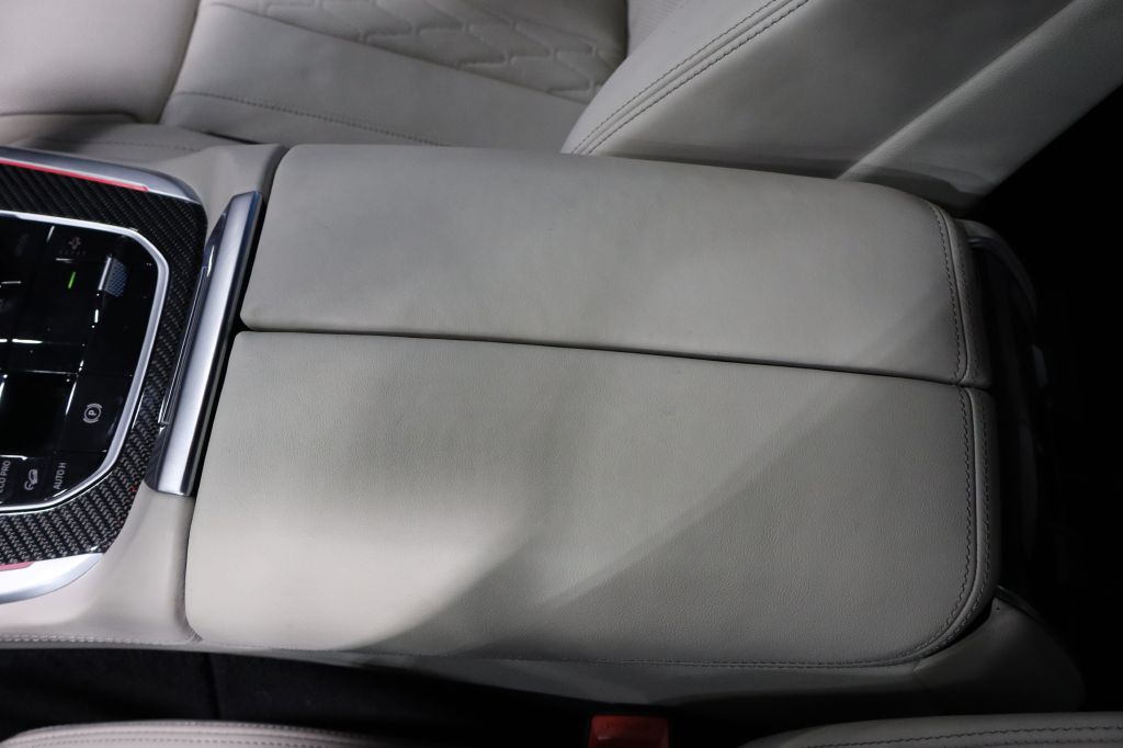 Photo 88 of this BMW X7