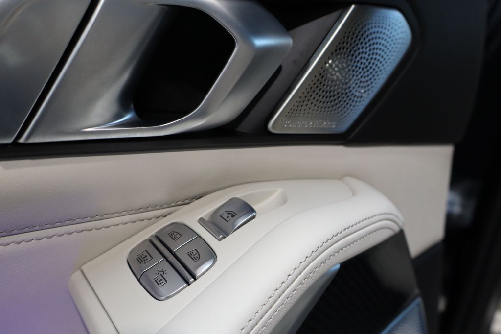 Photo 94 of this BMW X7
