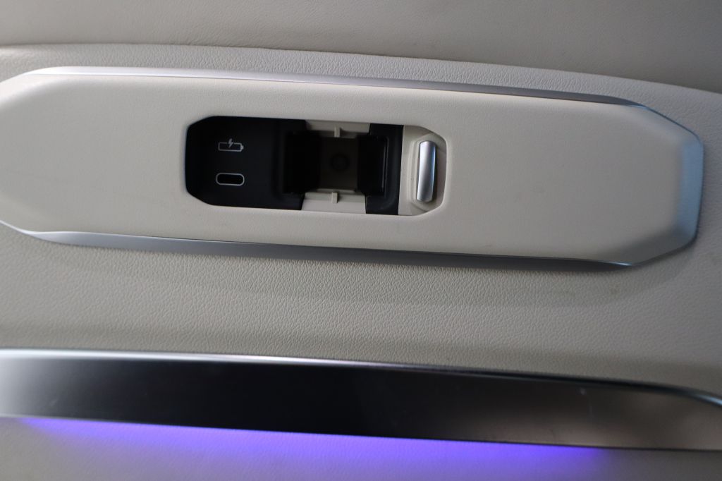 Photo 98 of this BMW X7