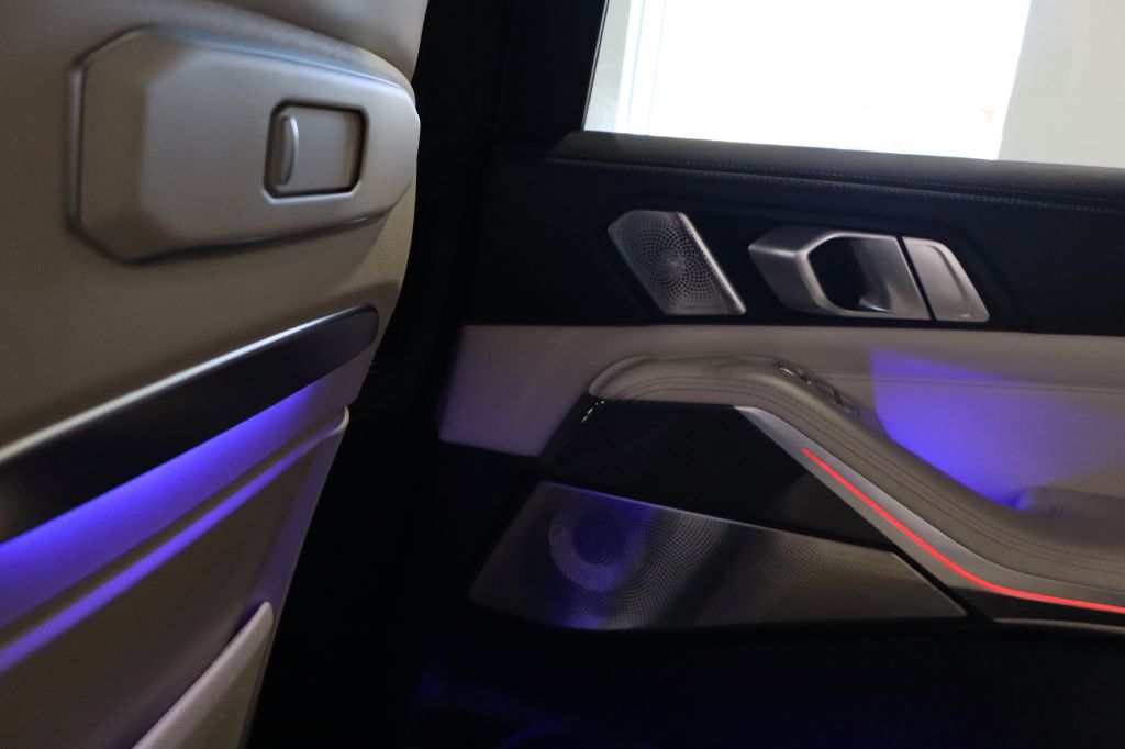 Photo 104 of this BMW X7