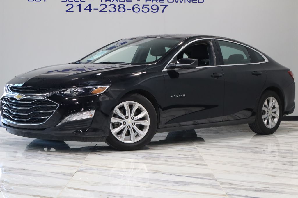 Photo 2 of this CHEVROLET MALIBU
