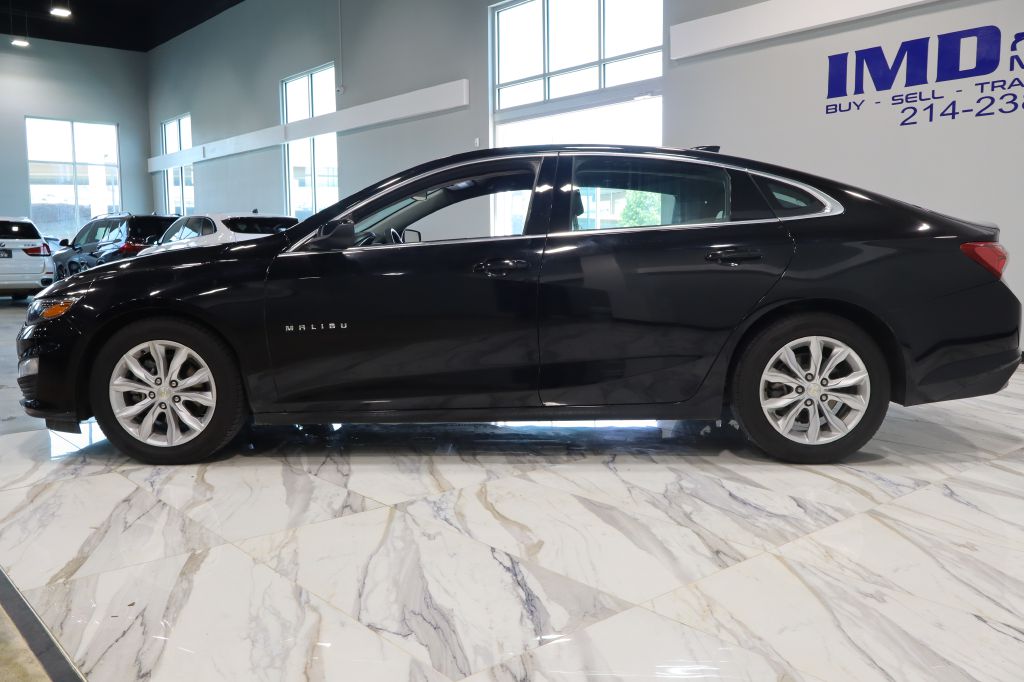 Photo 9 of this CHEVROLET MALIBU
