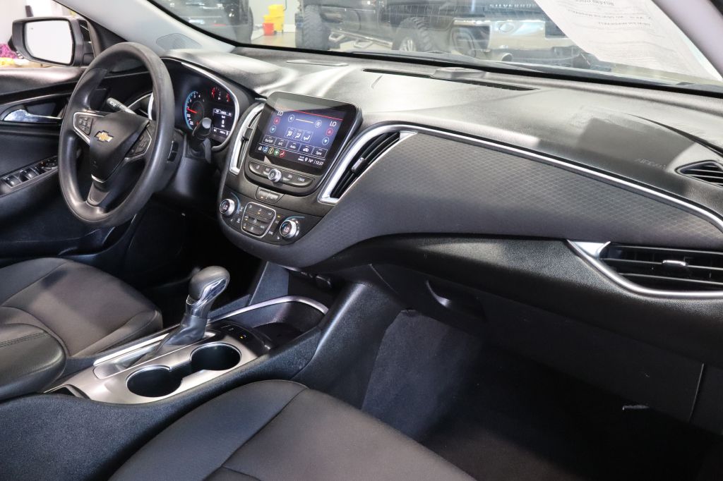 Photo 24 of this CHEVROLET MALIBU