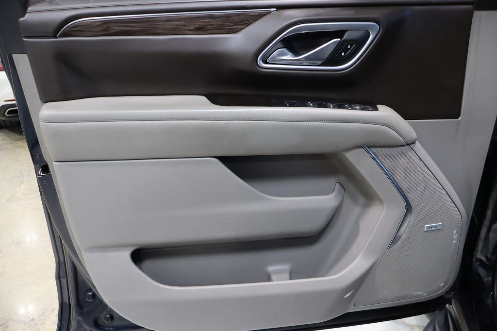 Photo 10 of this CHEVROLET TAHOE