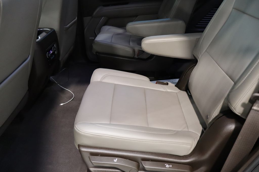 Photo 33 of this CHEVROLET TAHOE