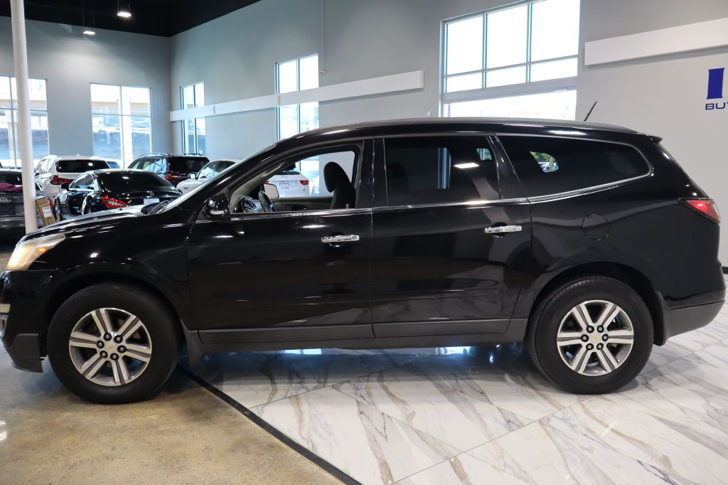 Photo 8 of this CHEVROLET TRAVERSE