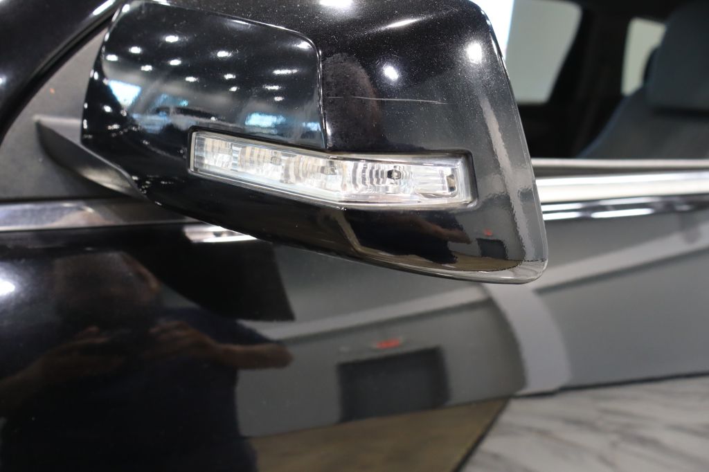 Photo 9 of this CHEVROLET TRAVERSE