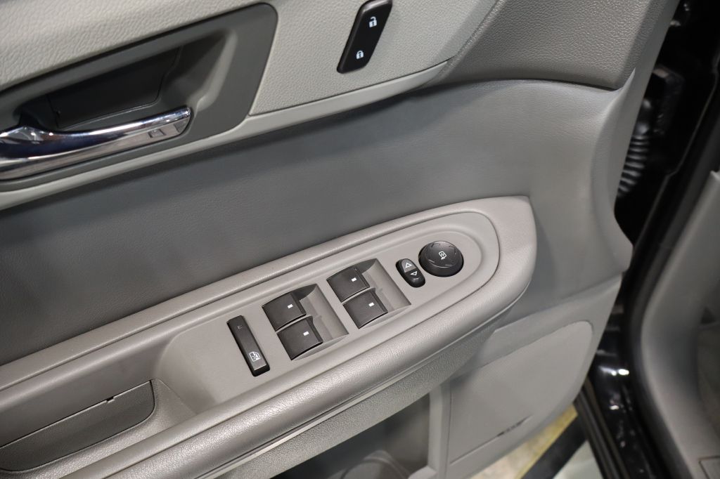 Photo 11 of this CHEVROLET TRAVERSE