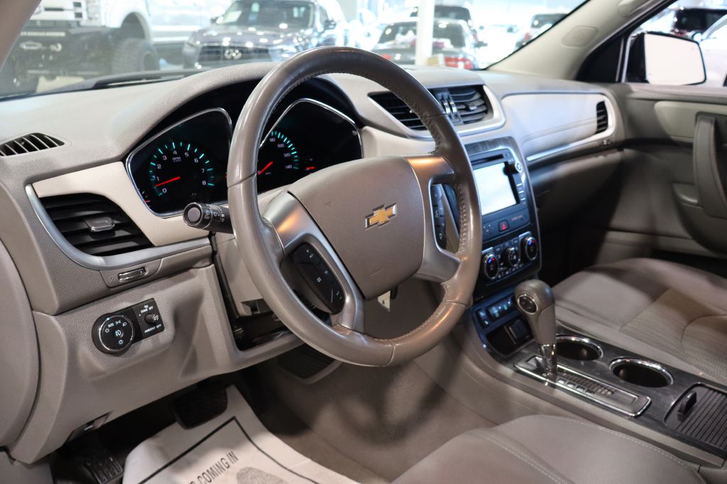 Photo 21 of this CHEVROLET TRAVERSE