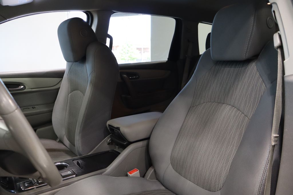 Photo 24 of this CHEVROLET TRAVERSE