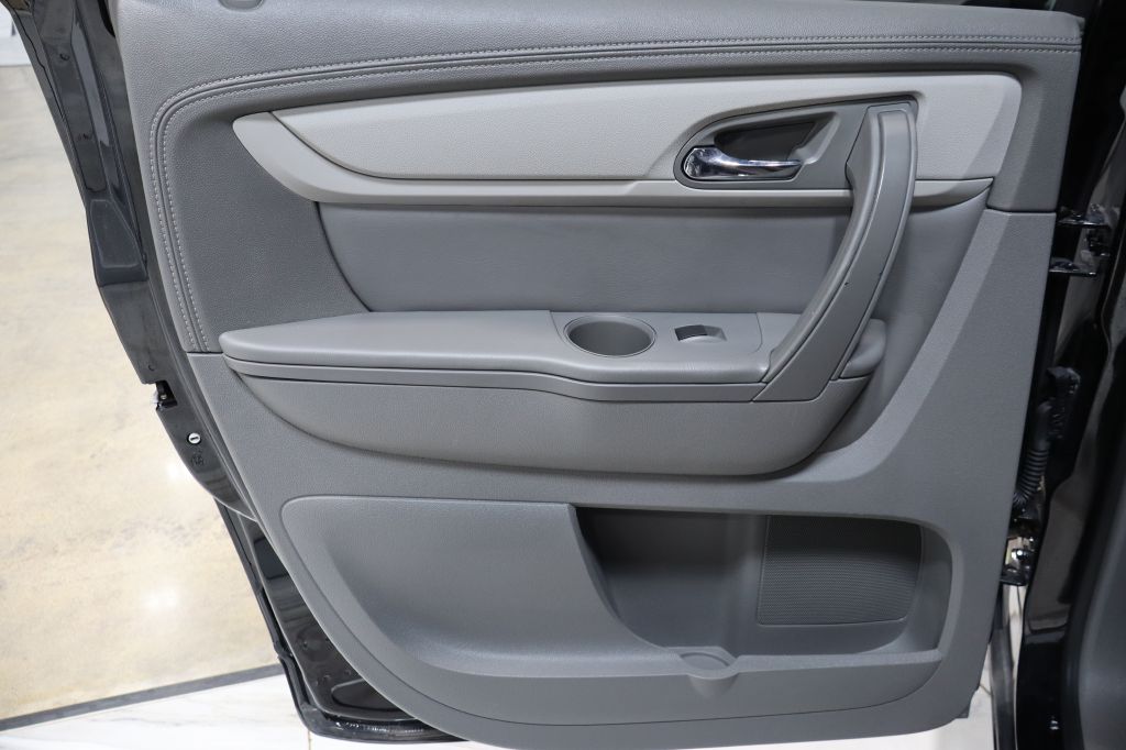 Photo 25 of this CHEVROLET TRAVERSE