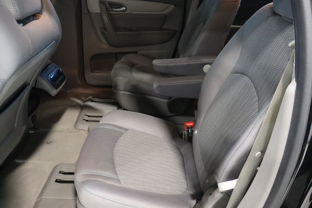 Photo 26 of this CHEVROLET TRAVERSE