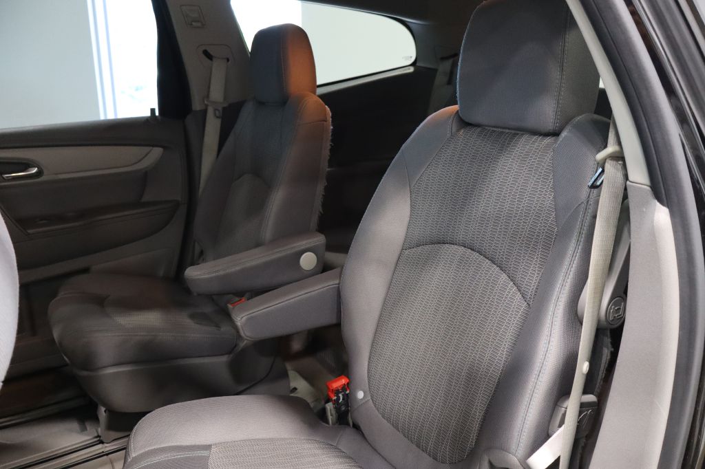 Photo 27 of this CHEVROLET TRAVERSE