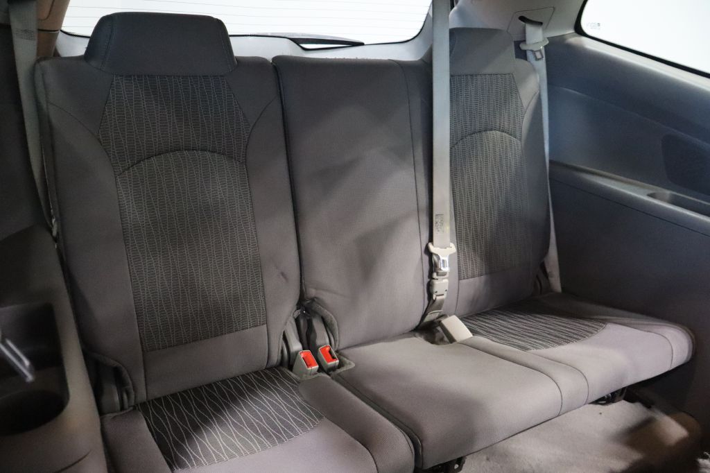 Photo 33 of this CHEVROLET TRAVERSE