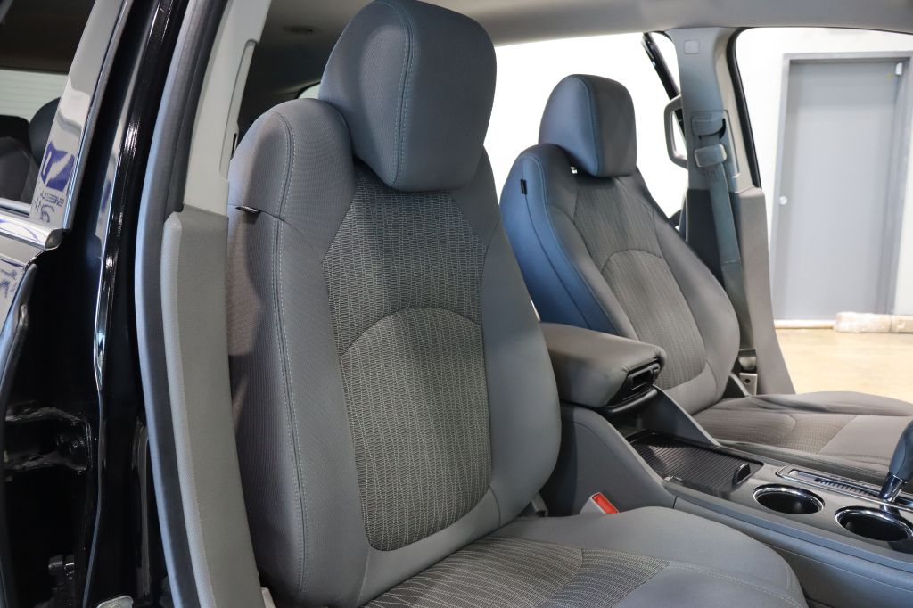 Photo 39 of this CHEVROLET TRAVERSE