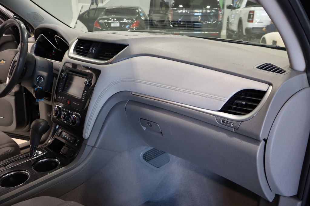 Photo 41 of this CHEVROLET TRAVERSE