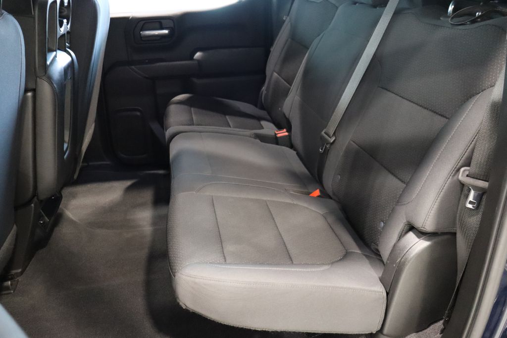 Photo 22 of this CHEVROLET SILVERADO 1500