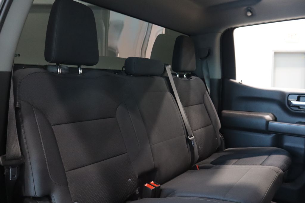 Photo 28 of this CHEVROLET SILVERADO 1500