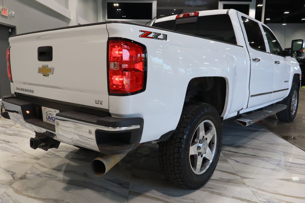 Photo 10 of this CHEVROLET SILVERADO 2500