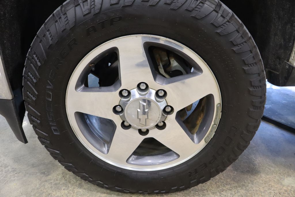 Photo 22 of this CHEVROLET SILVERADO 2500