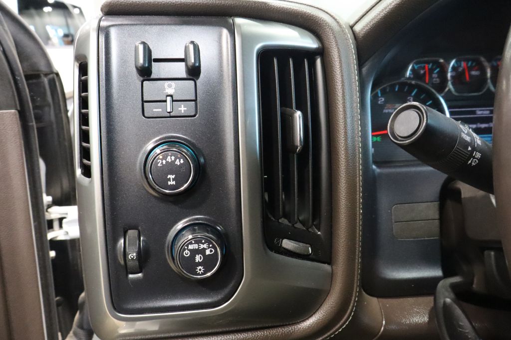 Photo 25 of this CHEVROLET SILVERADO 2500