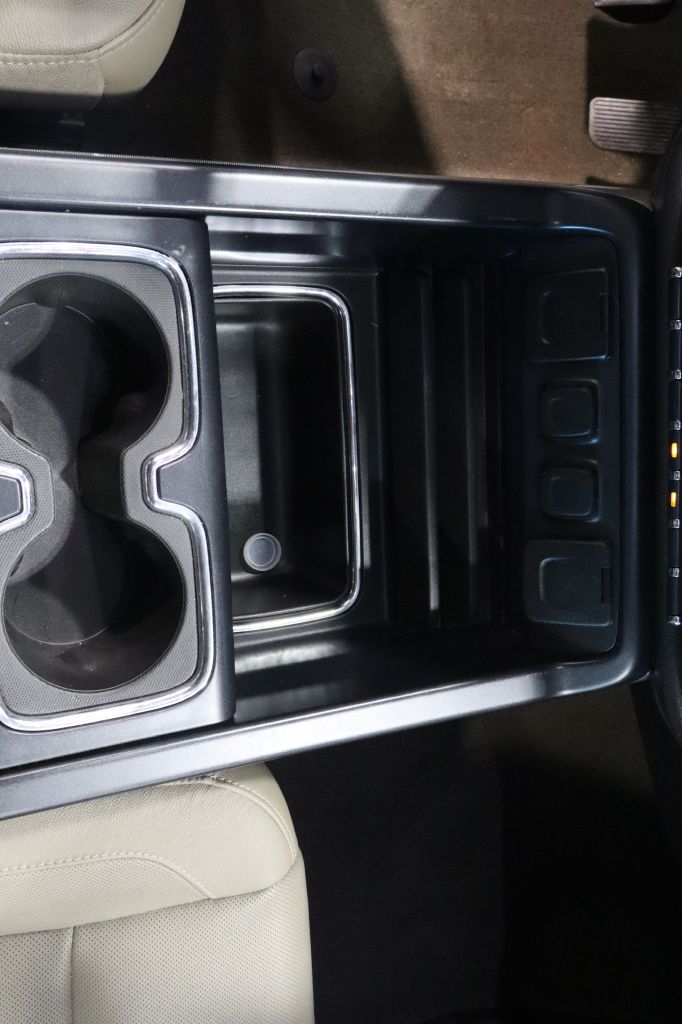 Photo 38 of this CHEVROLET SILVERADO 2500