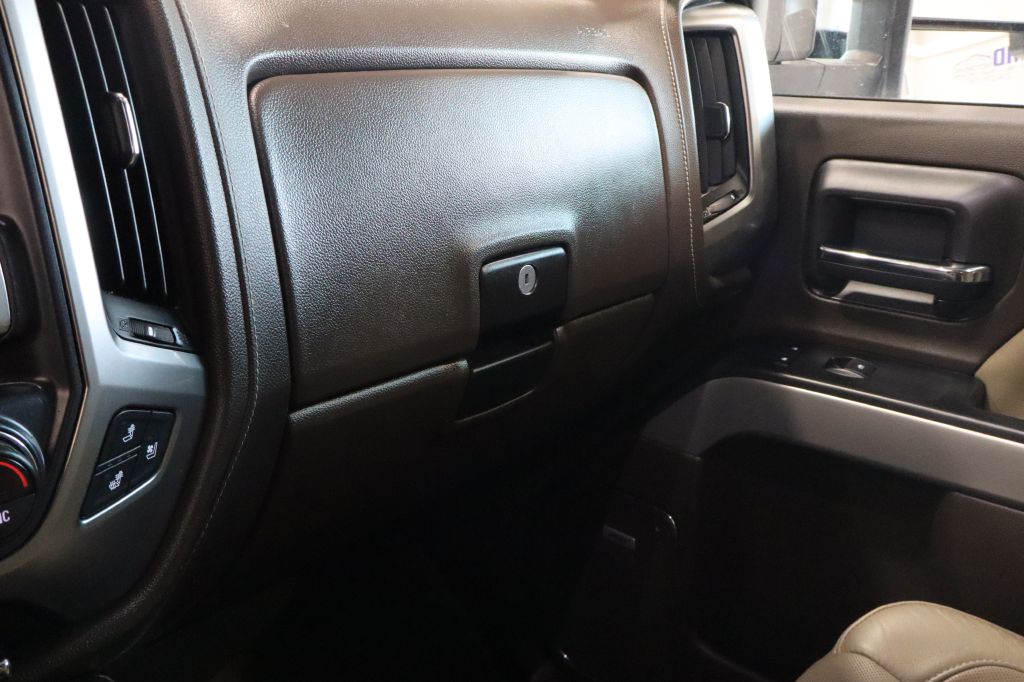 Photo 39 of this CHEVROLET SILVERADO 2500
