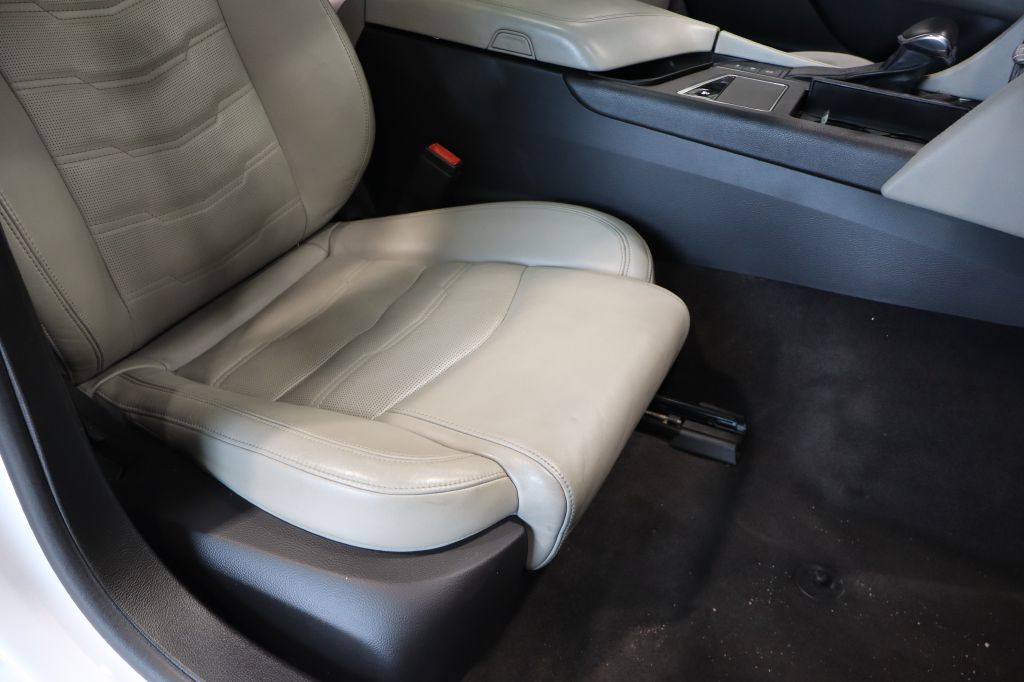 Photo 26 of this CADILLAC CT6