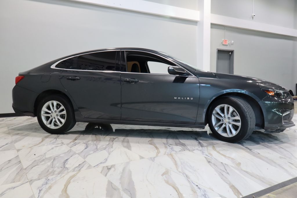 Photo 5 of this CHEVROLET MALIBU