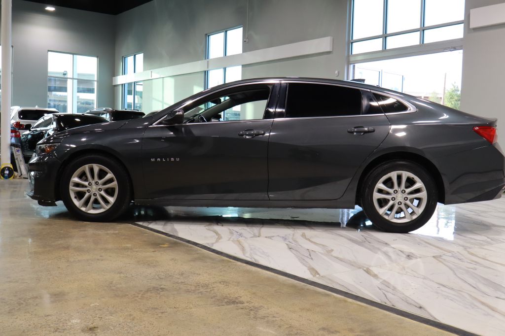 Photo 9 of this CHEVROLET MALIBU