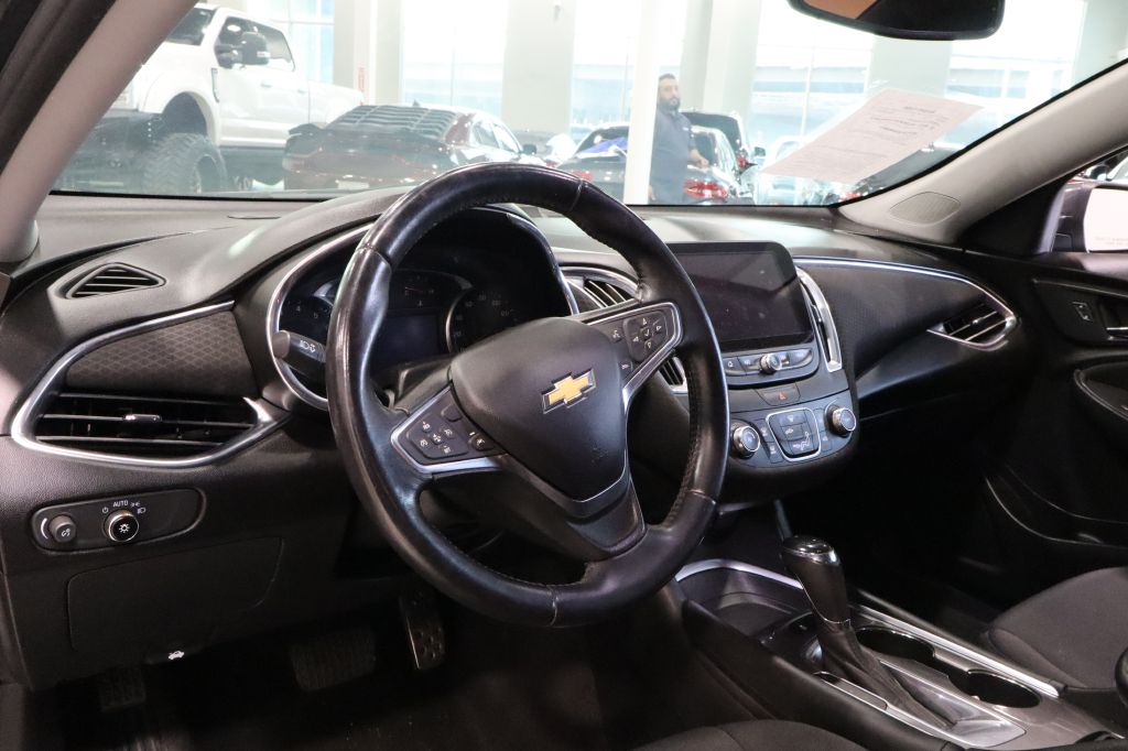 Photo 12 of this CHEVROLET MALIBU