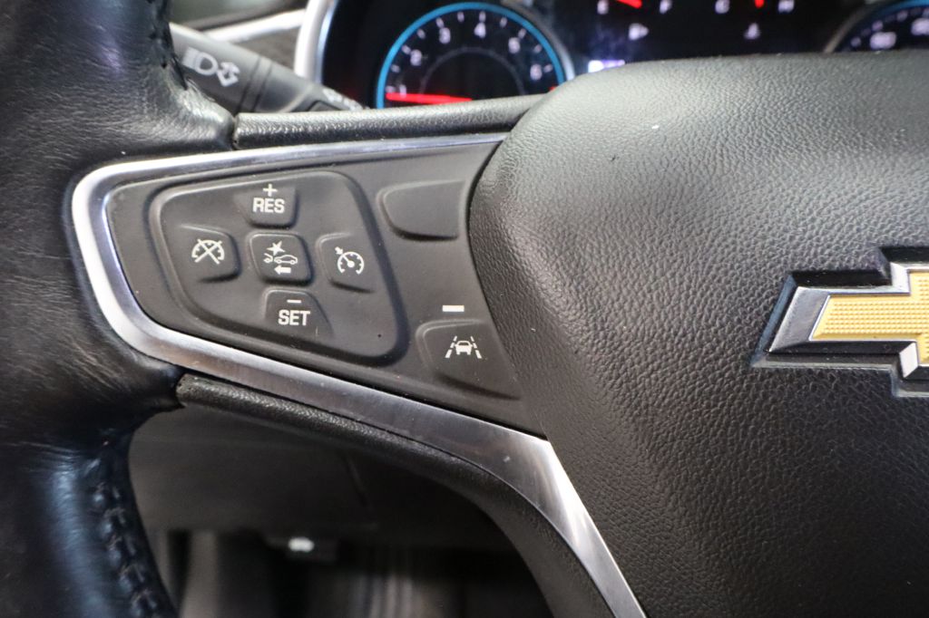 Photo 14 of this CHEVROLET MALIBU