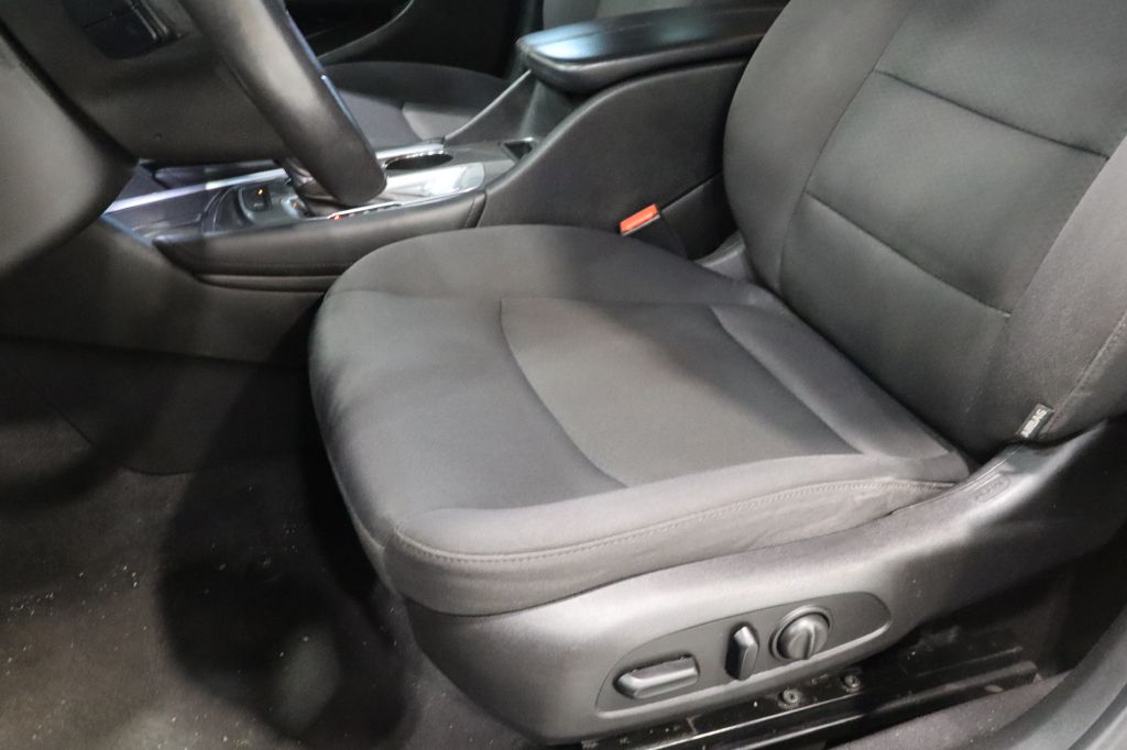 Photo 20 of this CHEVROLET MALIBU