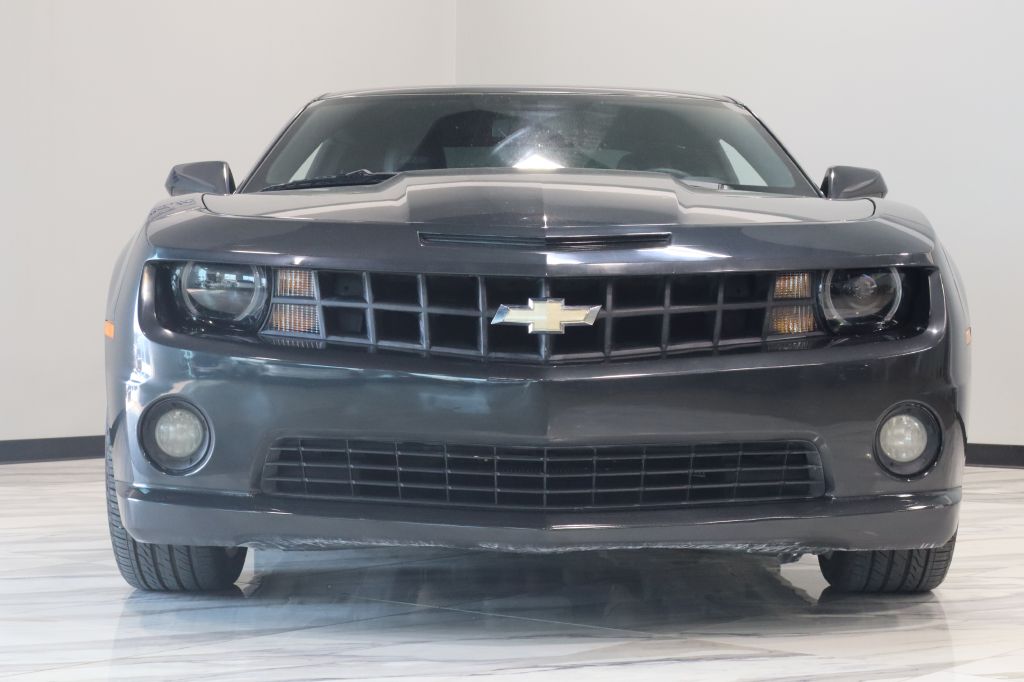Photo 2 of this CHEVROLET CAMARO