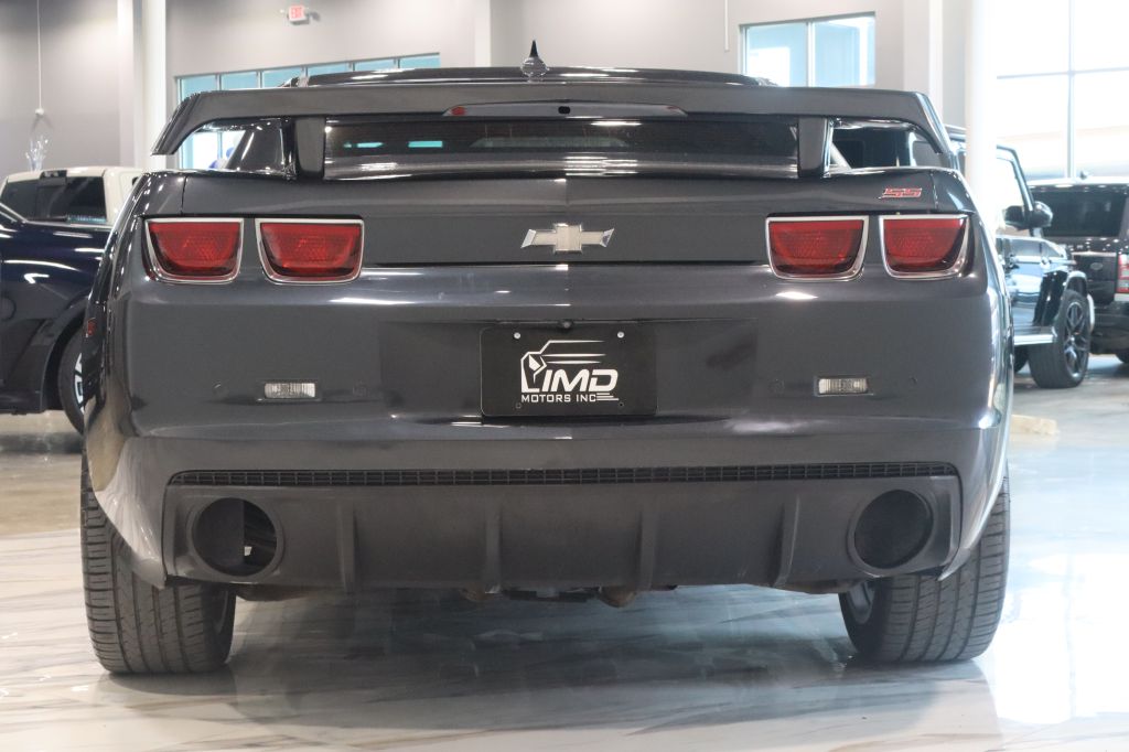 Photo 4 of this CHEVROLET CAMARO